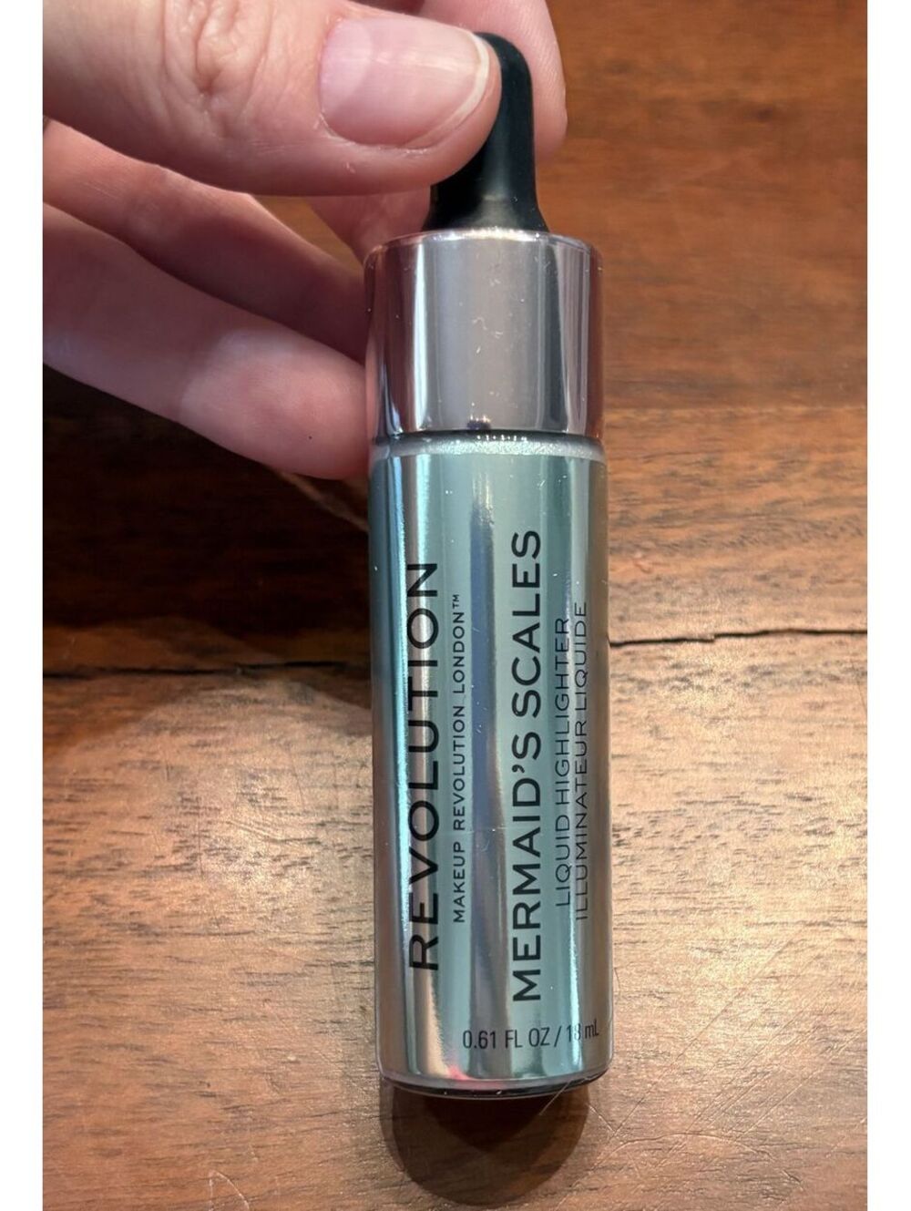 Revolution Liquid Highlighter Mermaid's Scales. NEW!